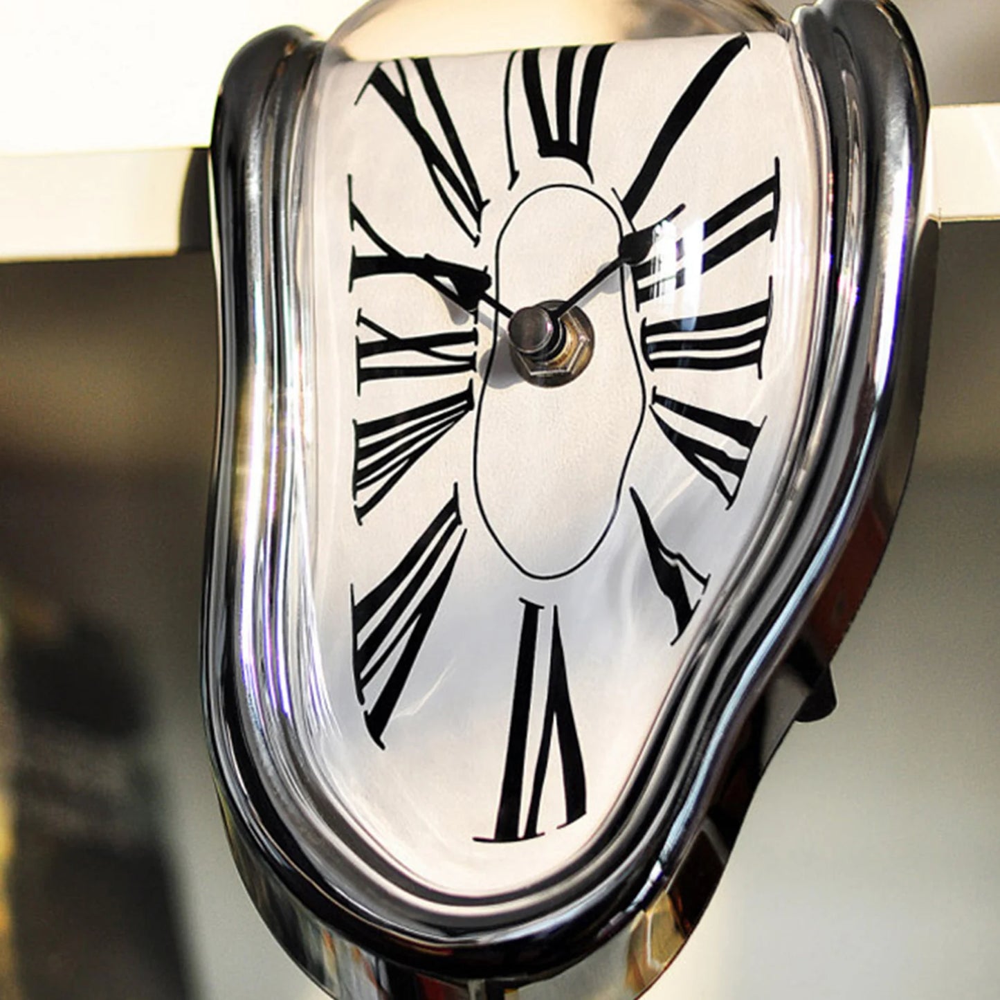 Creative Surreal Melting Distorted Wall Clocks Surrealist Salvador Dali Style Wall Home Garden Mute Clock Desktop Decororation