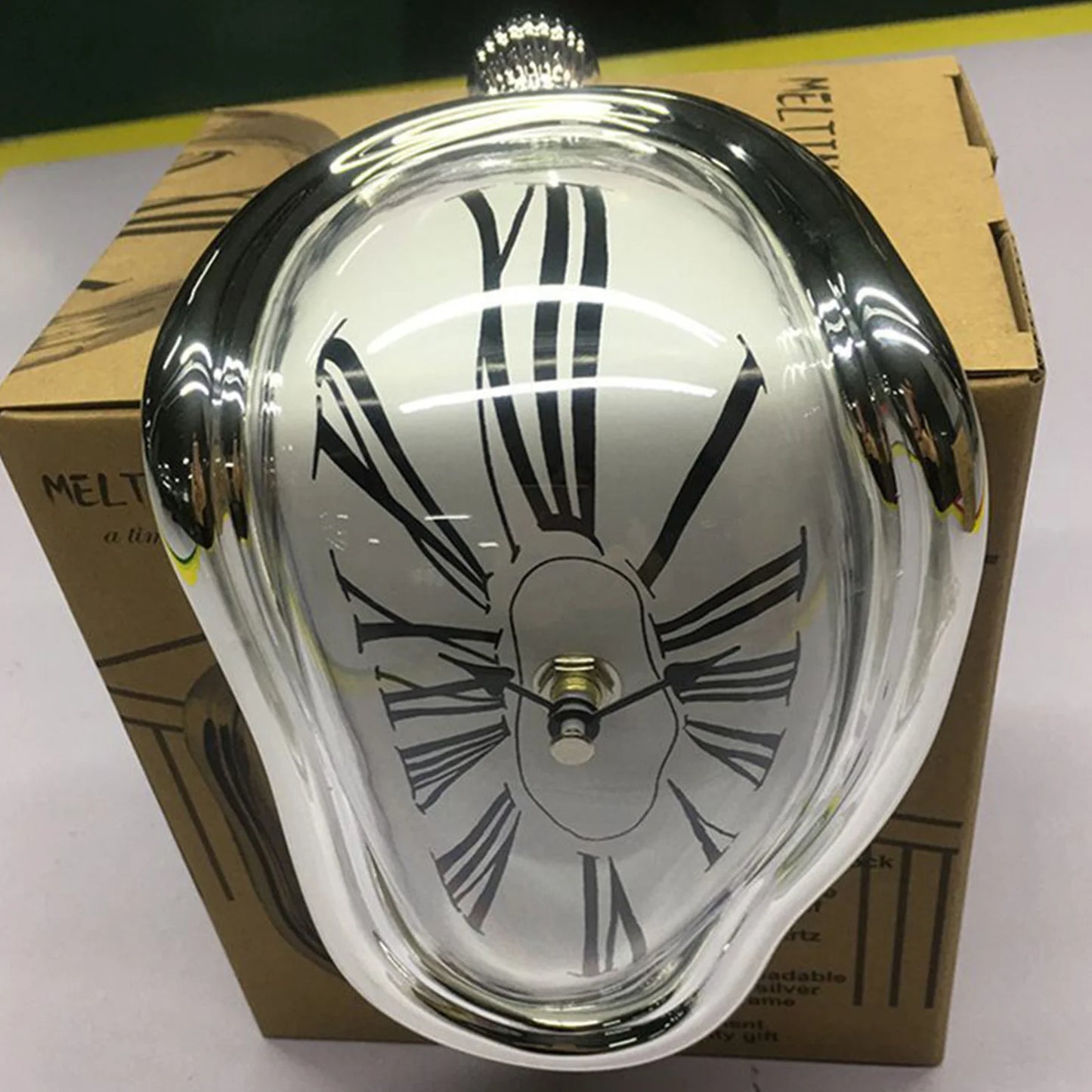 Creative Surreal Melting Distorted Wall Clocks Surrealist Salvador Dali Style Wall Home Garden Mute Clock Desktop Decororation